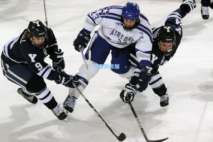 【澳客体育】拜仁主场迎战圣吉罗斯联合，凯恩领衔锋线，新援卡尔、金玟哉、格雷罗齐首发